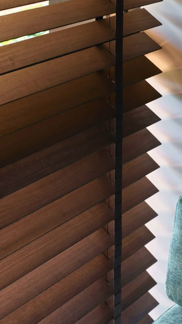 PHOTO-2025-10-03-13-50-38 2 Rideaux, stores et accessoires sur mesure