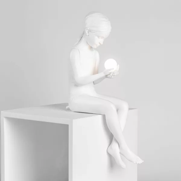 lampe-de-table-inner-glow-mini-girl-girl-seletti-madeindesign-431317-original.jpg Lampe Petite Fille Résine